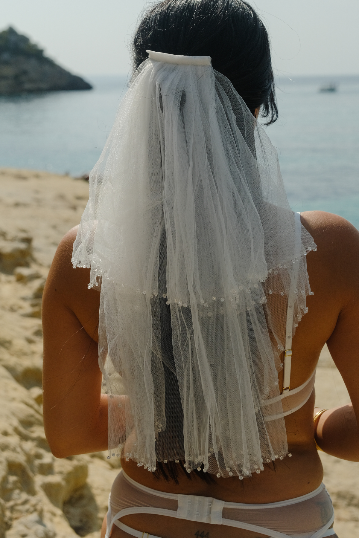 Pearl Veil Clip
