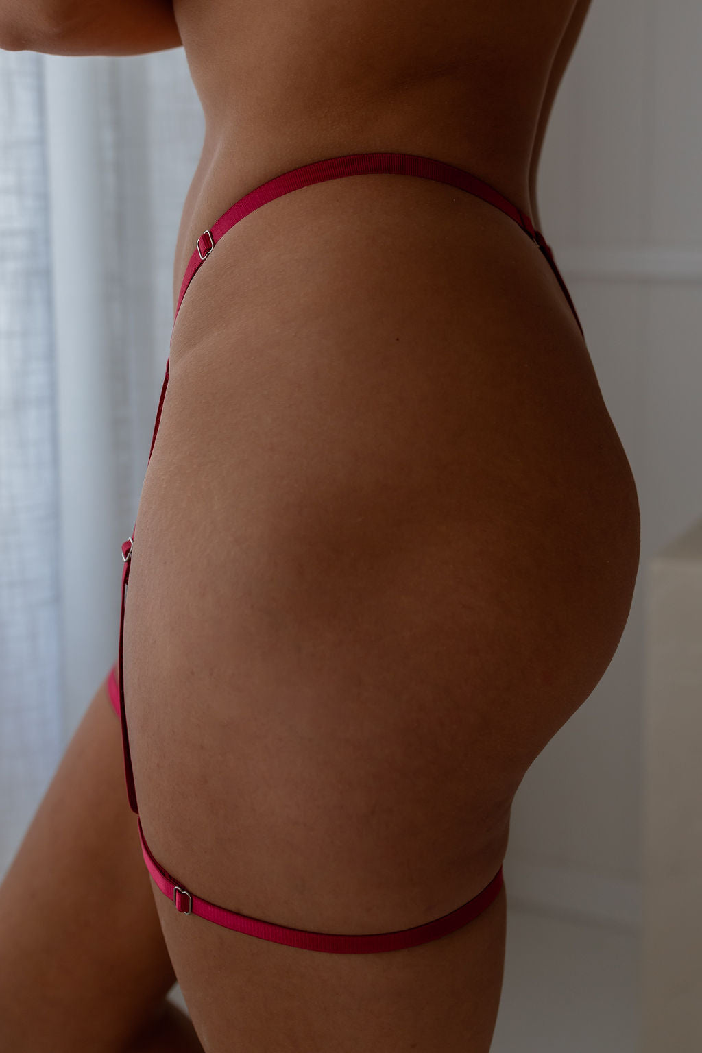 Kali Thong &amp; Garter Red